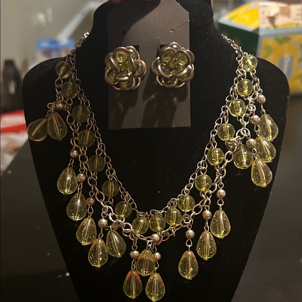 Elegant Silver and lime green Jewelry Set